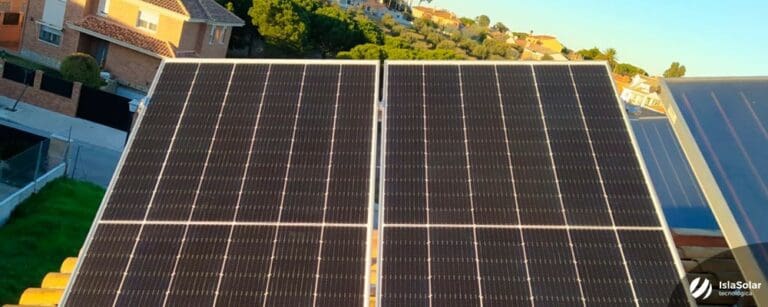 Placas solares con baterías en Serranillos del Valle
